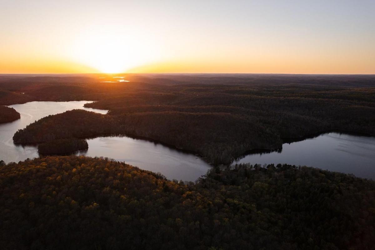 Lakefront Retreat & Panoramic Views With Hot Tub And Sauna Βίλα Algonquin Highlands Εξωτερικό φωτογραφία