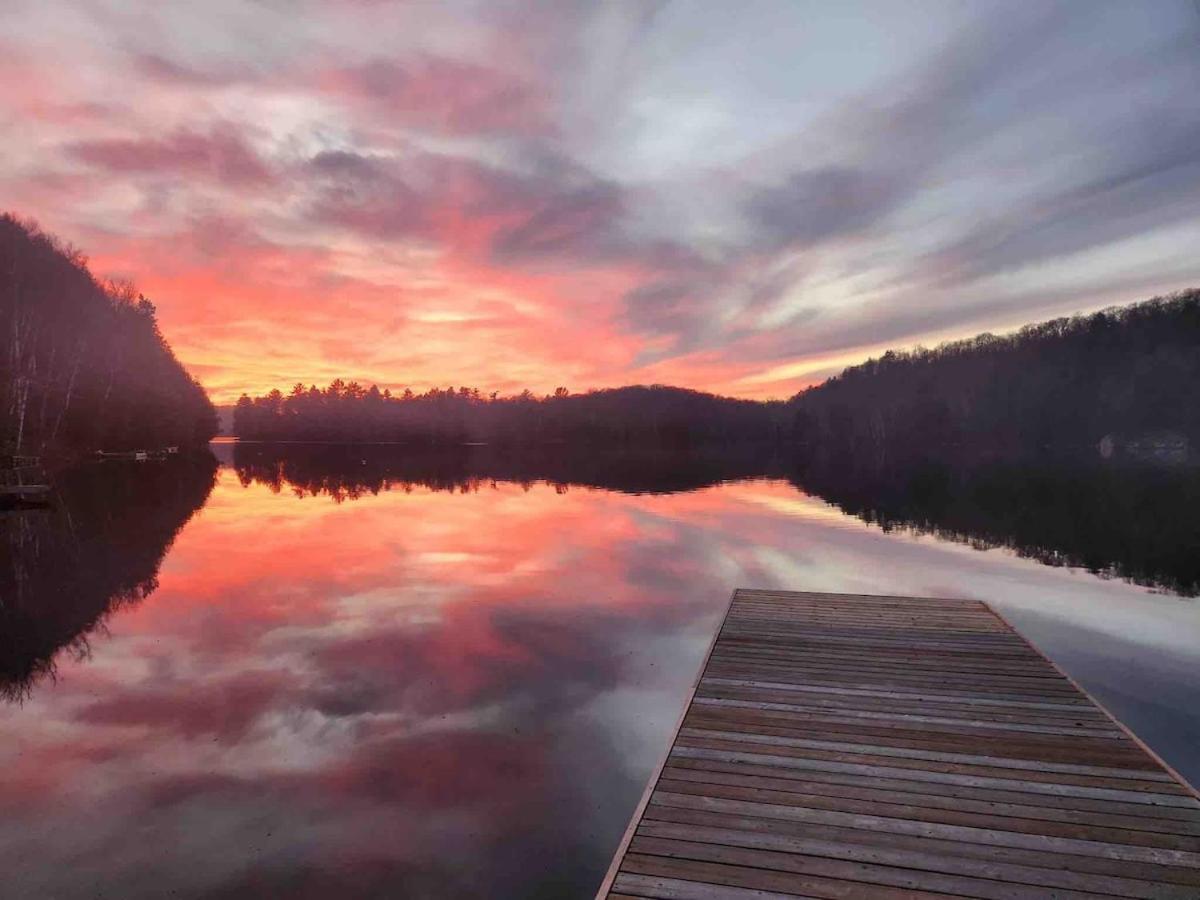 Lakefront Retreat & Panoramic Views With Hot Tub And Sauna Βίλα Algonquin Highlands Εξωτερικό φωτογραφία