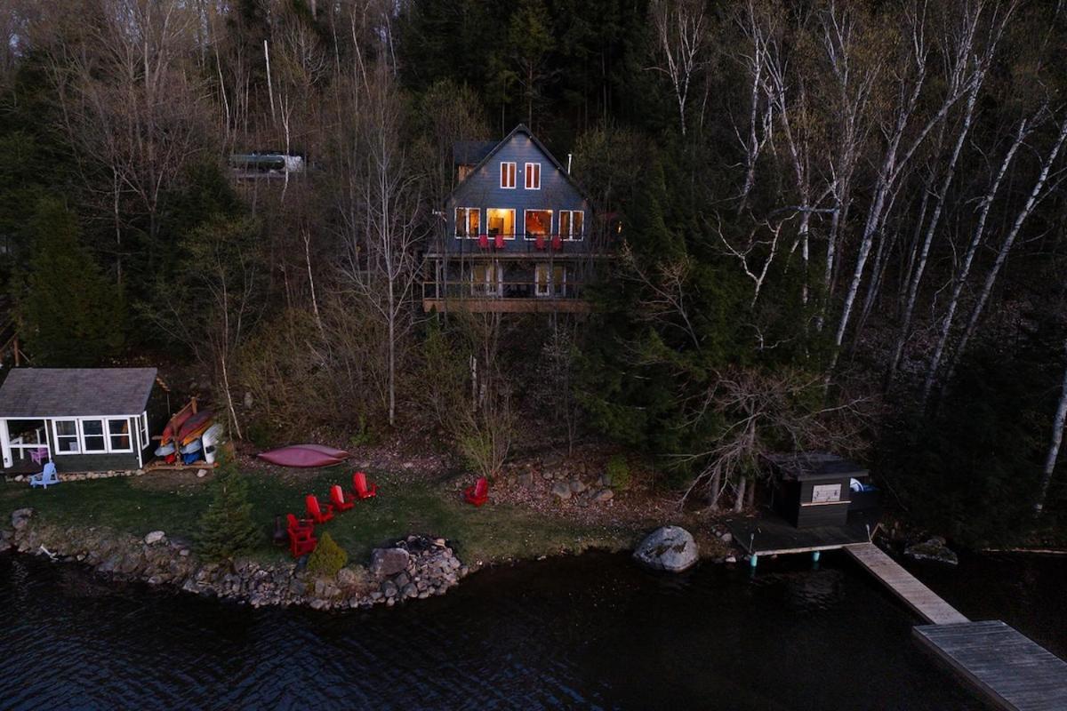 Lakefront Retreat & Panoramic Views With Hot Tub And Sauna Βίλα Algonquin Highlands Εξωτερικό φωτογραφία